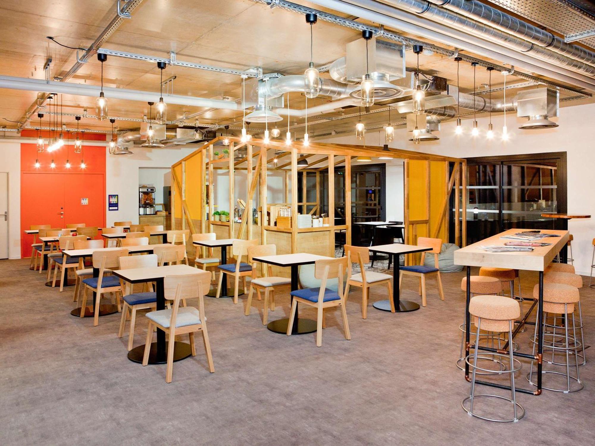 Ibis Styles Chalons En Champagne Centre Hotel Exterior photo